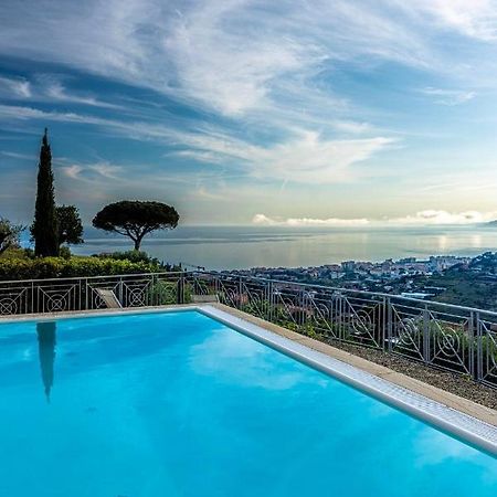 Villa Gaia - Luxury Villa, Pool & Wellness Rooms Bordighera Exteriör bild