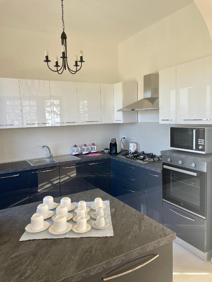 Villa Gaia - Luxury Villa, Pool & Wellness Rooms Bordighera Exteriör bild