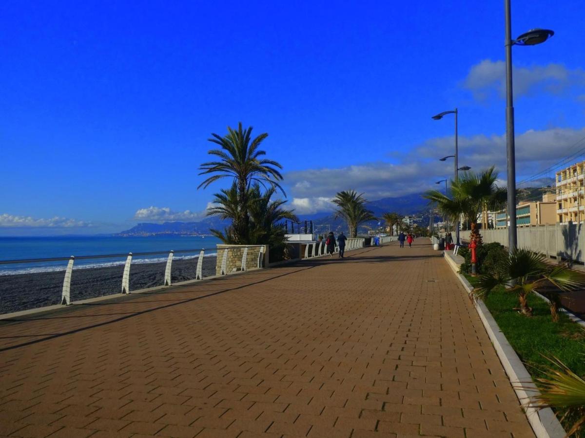 Villa Gaia - Luxury Villa, Pool & Wellness Rooms Bordighera Exteriör bild