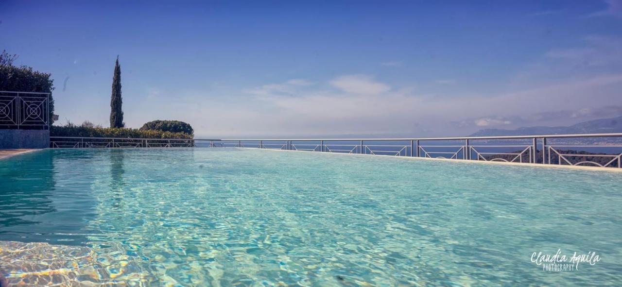 Villa Gaia - Luxury Villa, Pool & Wellness Rooms Bordighera Exteriör bild