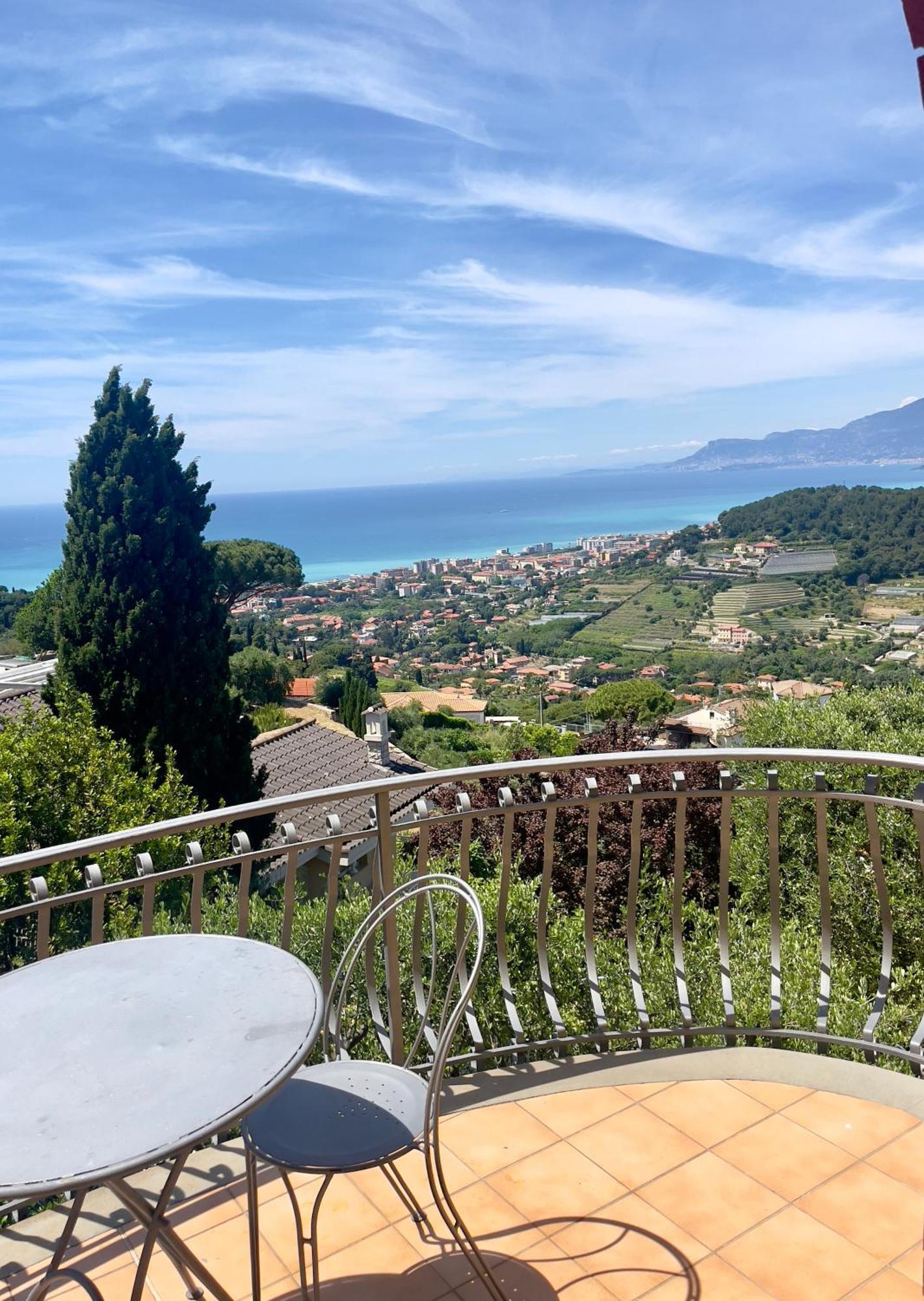 Villa Gaia - Luxury Villa, Pool & Wellness Rooms Bordighera Exteriör bild
