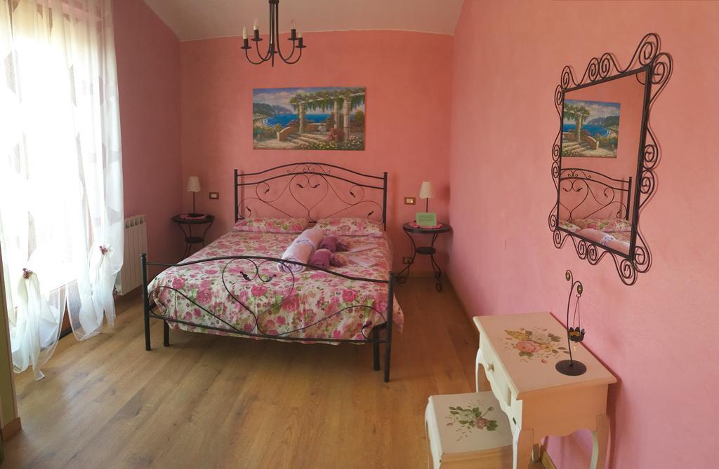 Villa Gaia - Luxury Villa, Pool & Wellness Rooms Bordighera Exteriör bild