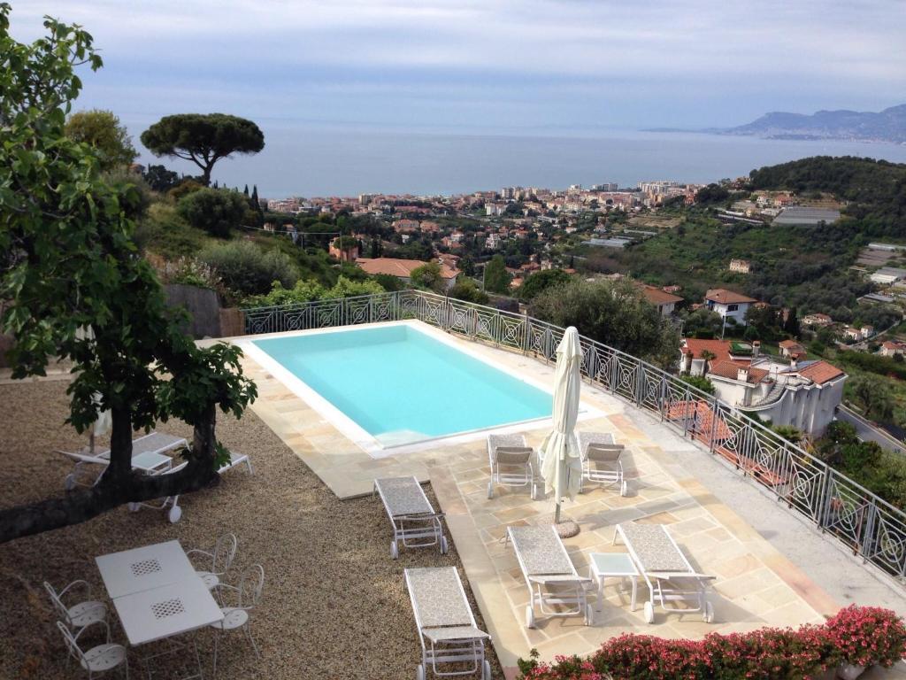 Villa Gaia - Luxury Villa, Pool & Wellness Rooms Bordighera Exteriör bild